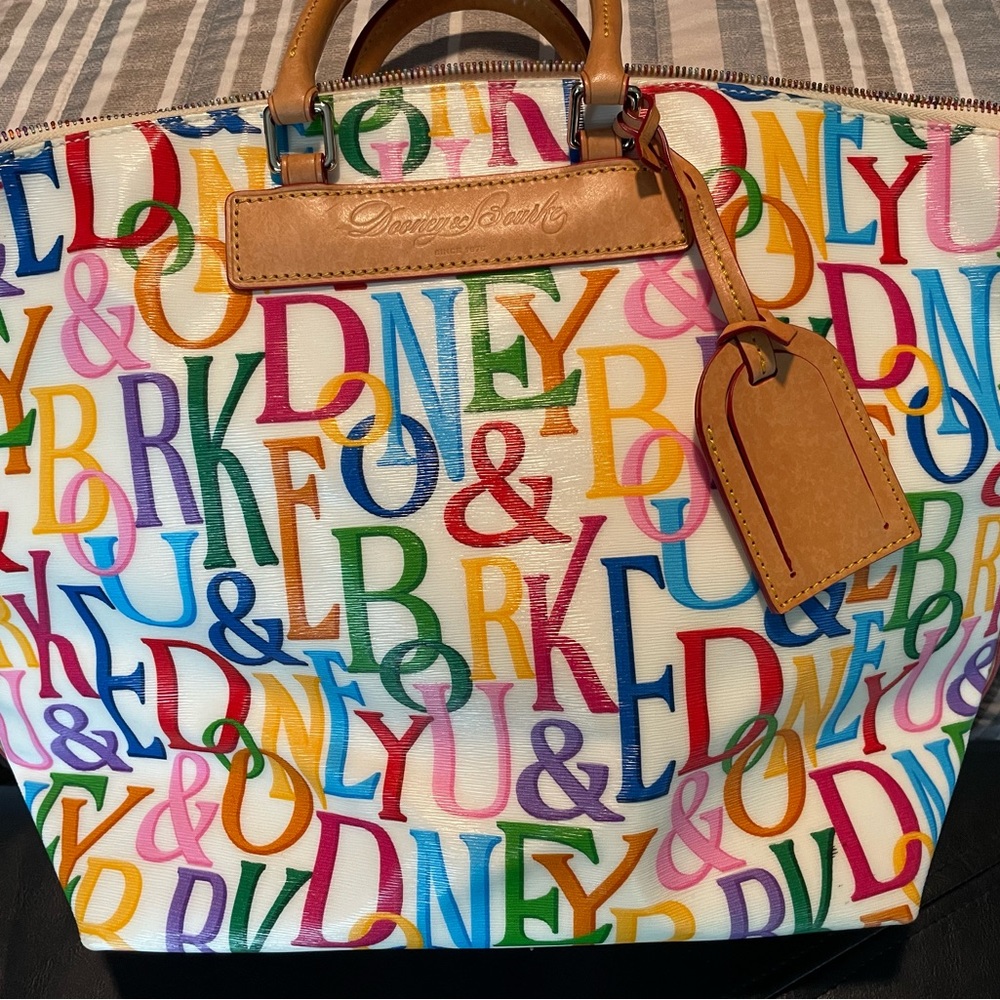 Dooney & Bourke grafica  multicolored bag